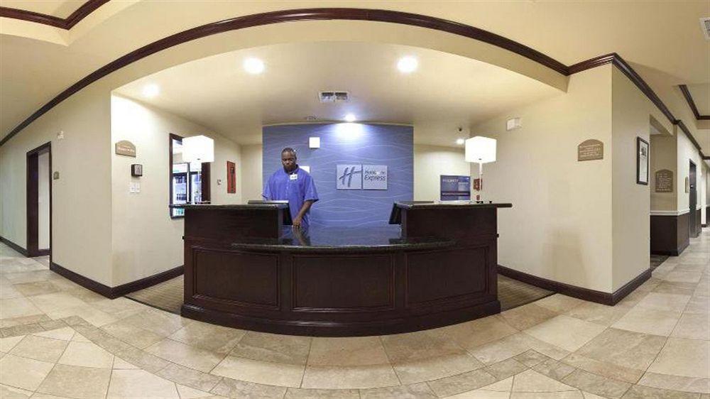 Holiday Inn Express Hotel & Suites Marshall By Ihg Buitenkant foto