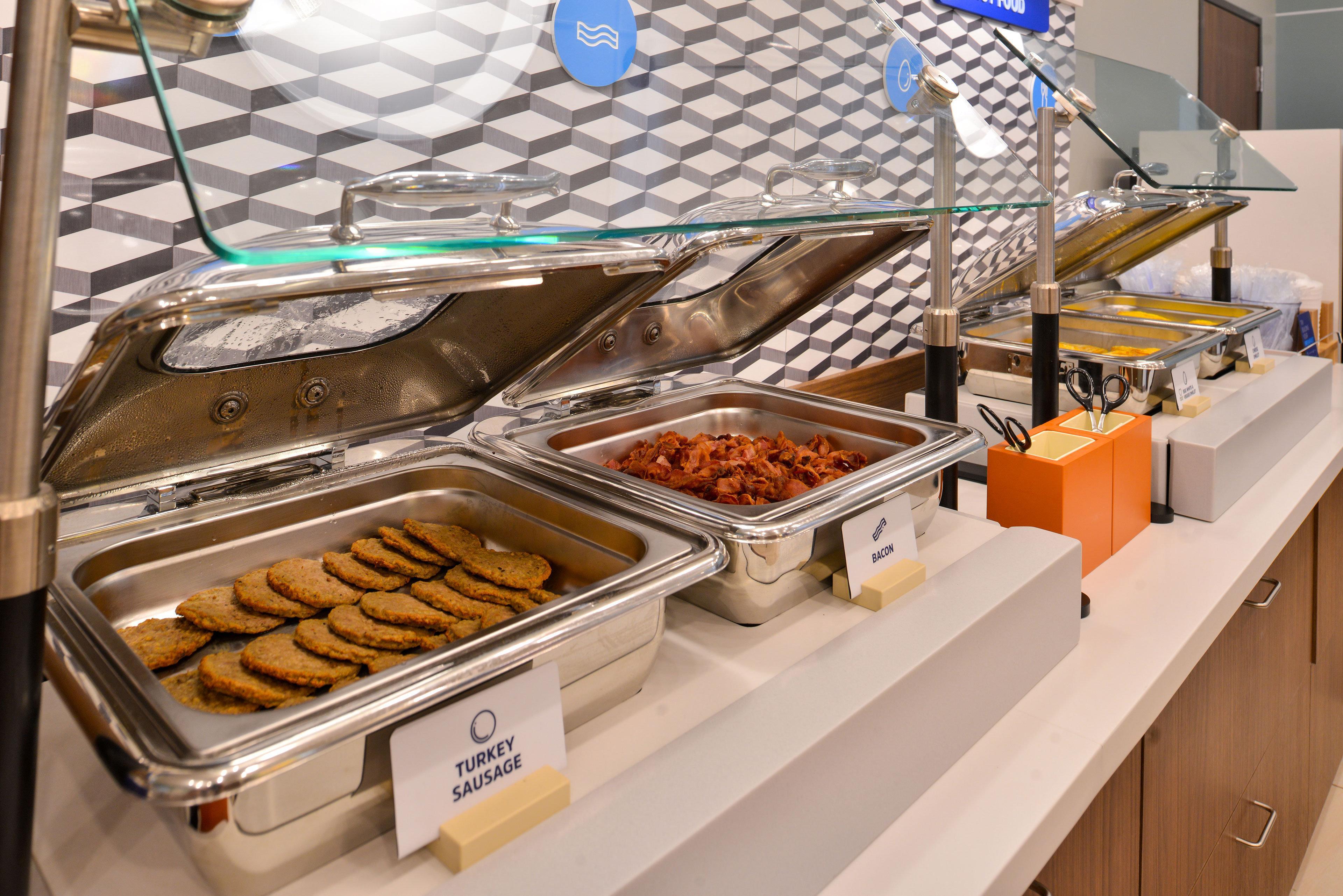 Holiday Inn Express Hotel & Suites Marshall By Ihg Buitenkant foto
