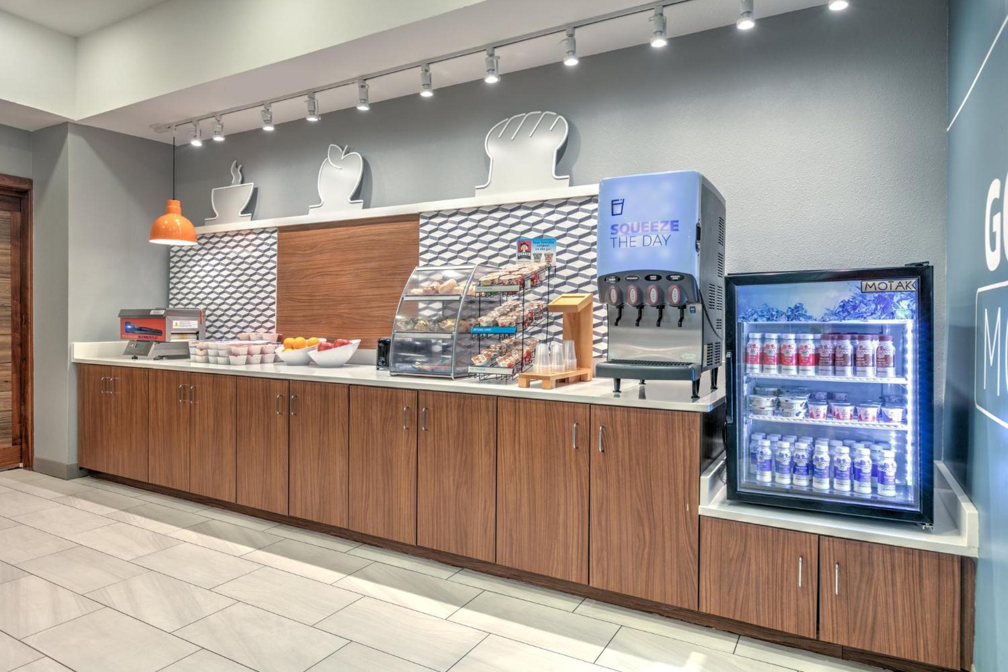 Holiday Inn Express Hotel & Suites Marshall By Ihg Buitenkant foto
